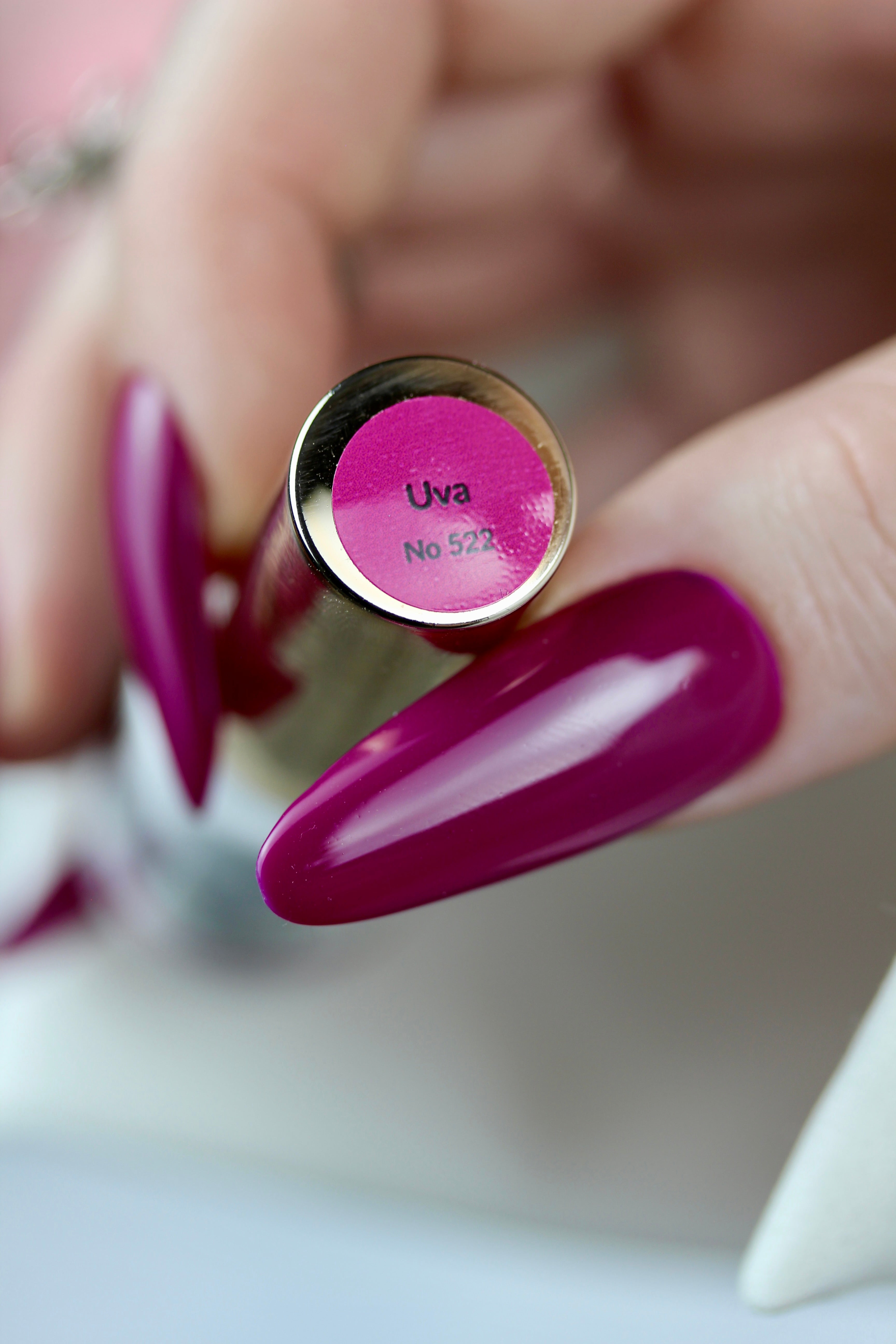 Esmalte Semipermanente Uva Nº522 - 6ml
