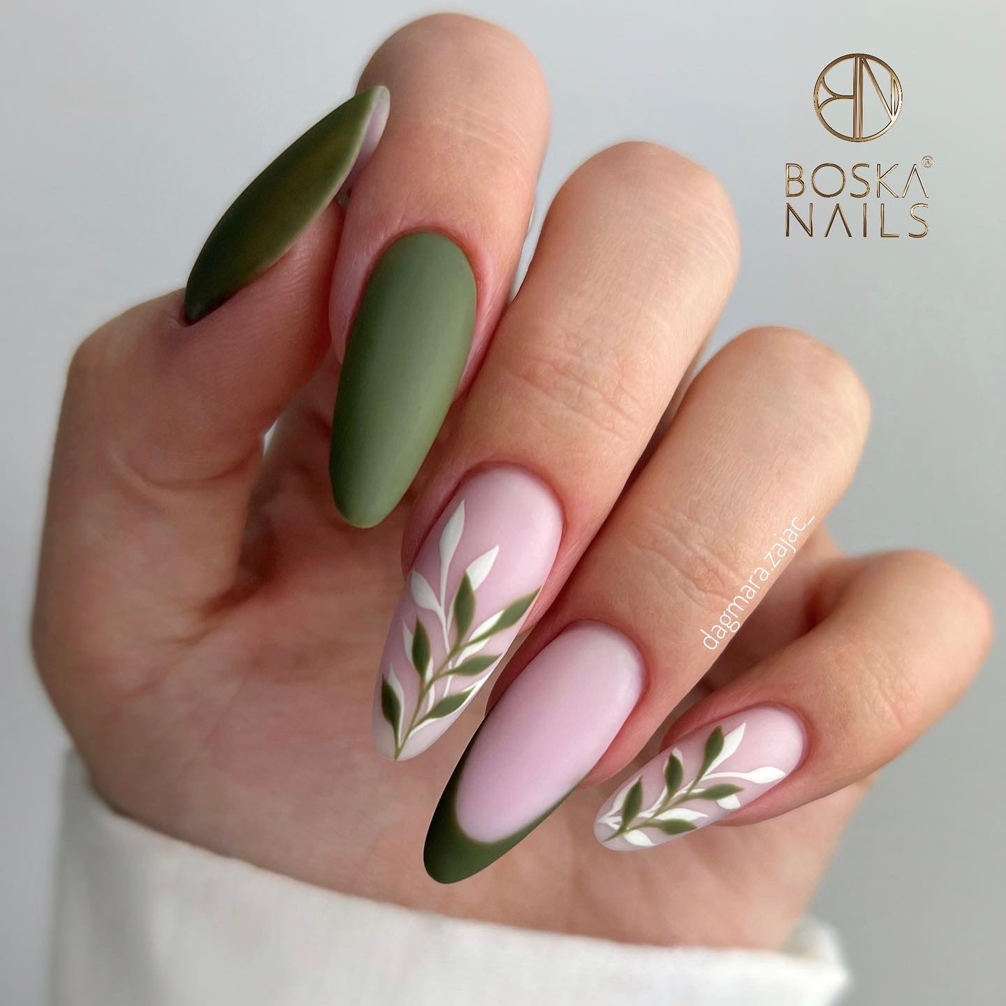 Esmalte Semipermanente Military Green Nº323 - 6ml