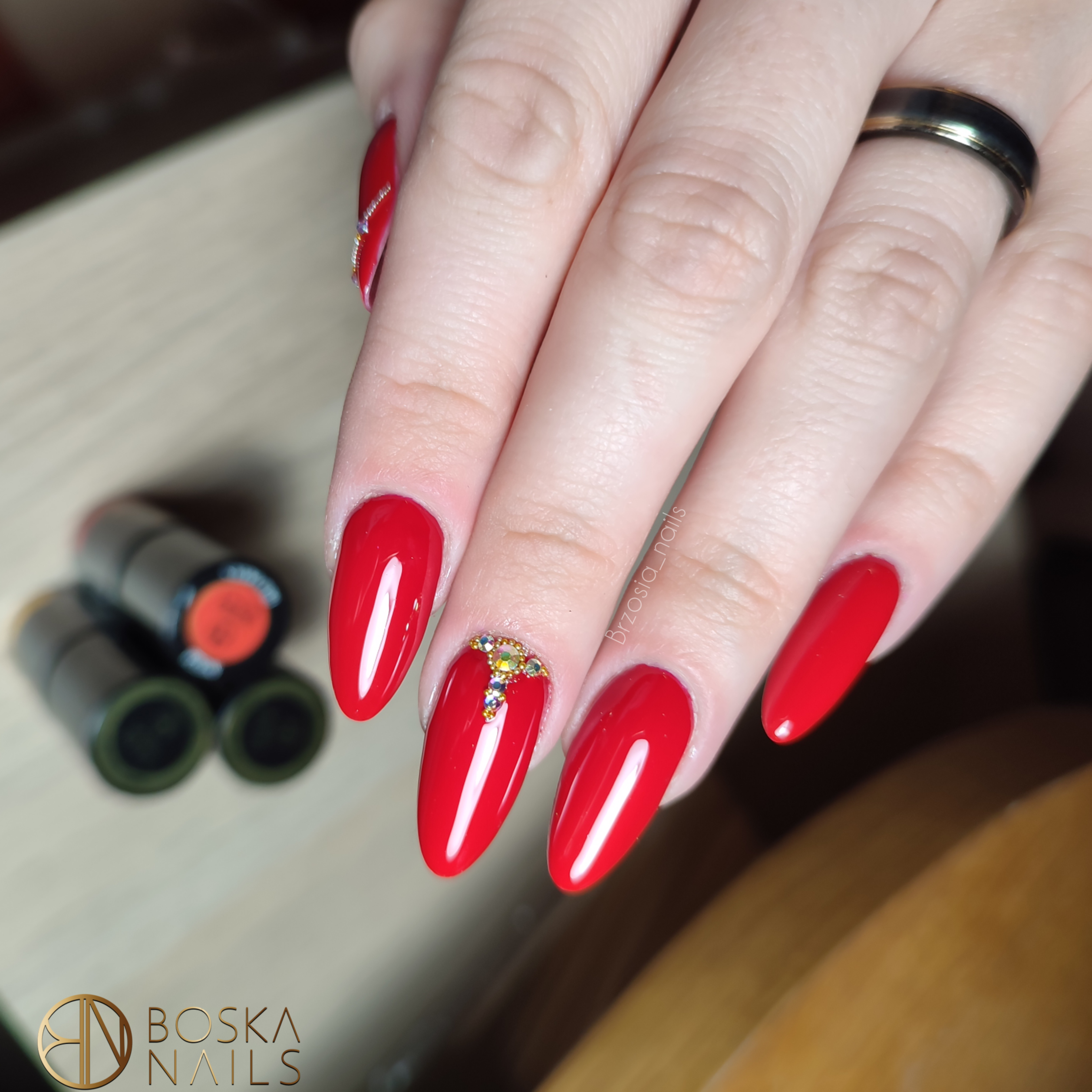 Esmalte Semipermanente Red Heels Nº328 - 6ml