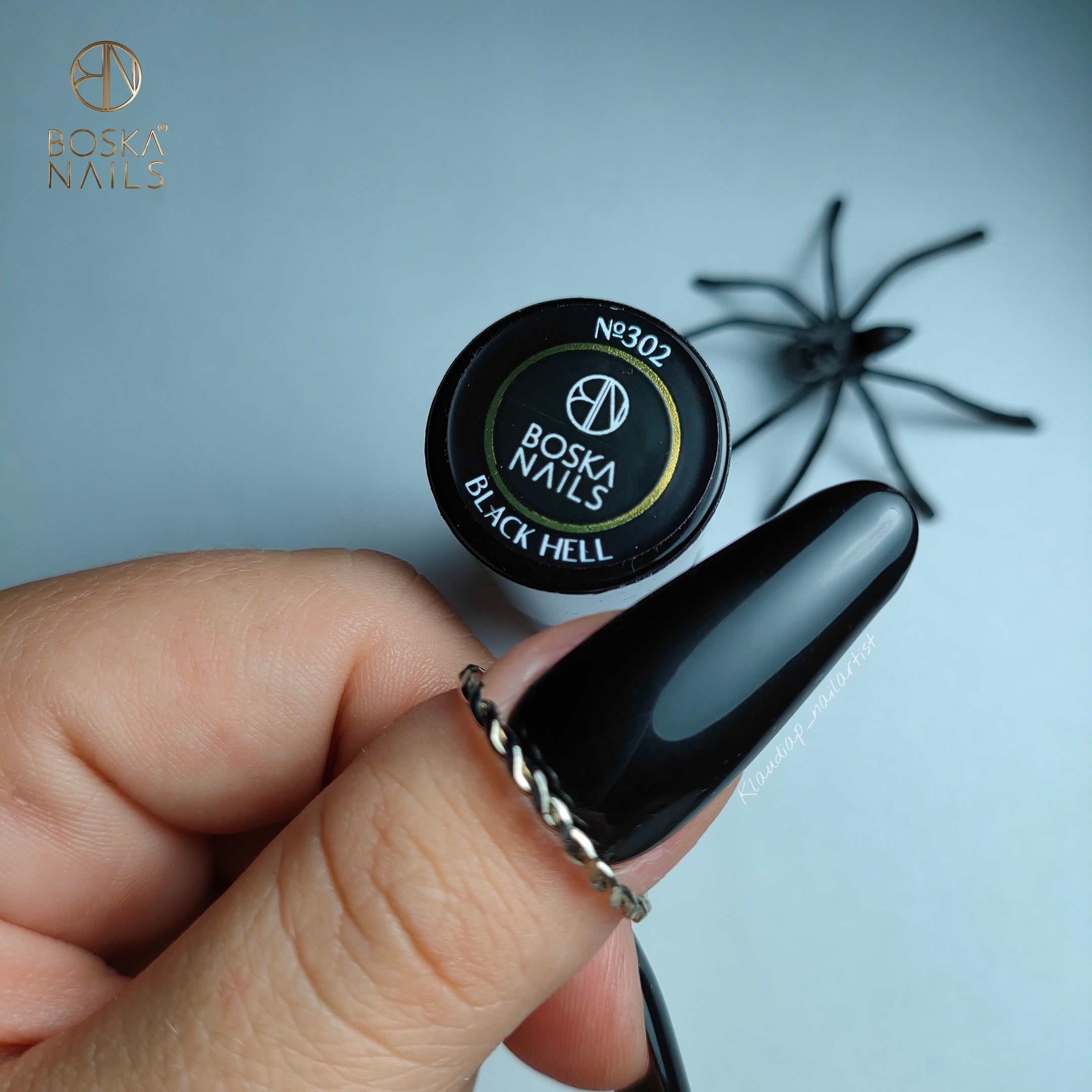 Esmalte Semipermanente Black Hell Nº302 - 6ml