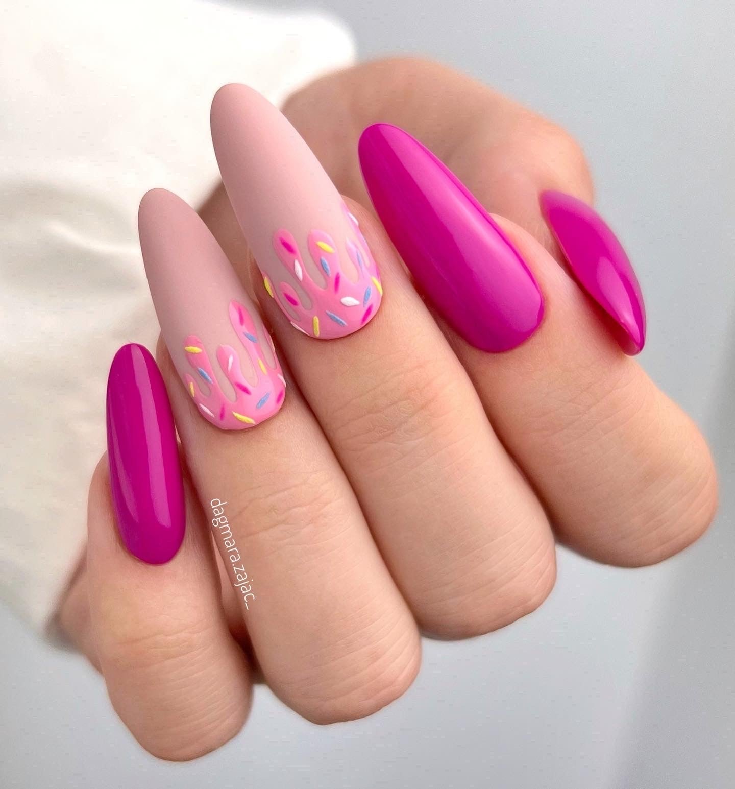 Esmalte Semipermanente Secret Bomb Nº350 - 6ml